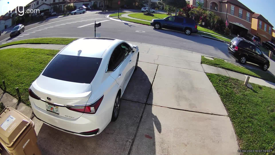 Car Crashes Into Mailbox Buzz Videos
